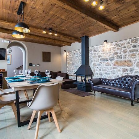 شقة Iole Boutique House نافبليو المظهر الخارجي الصورة